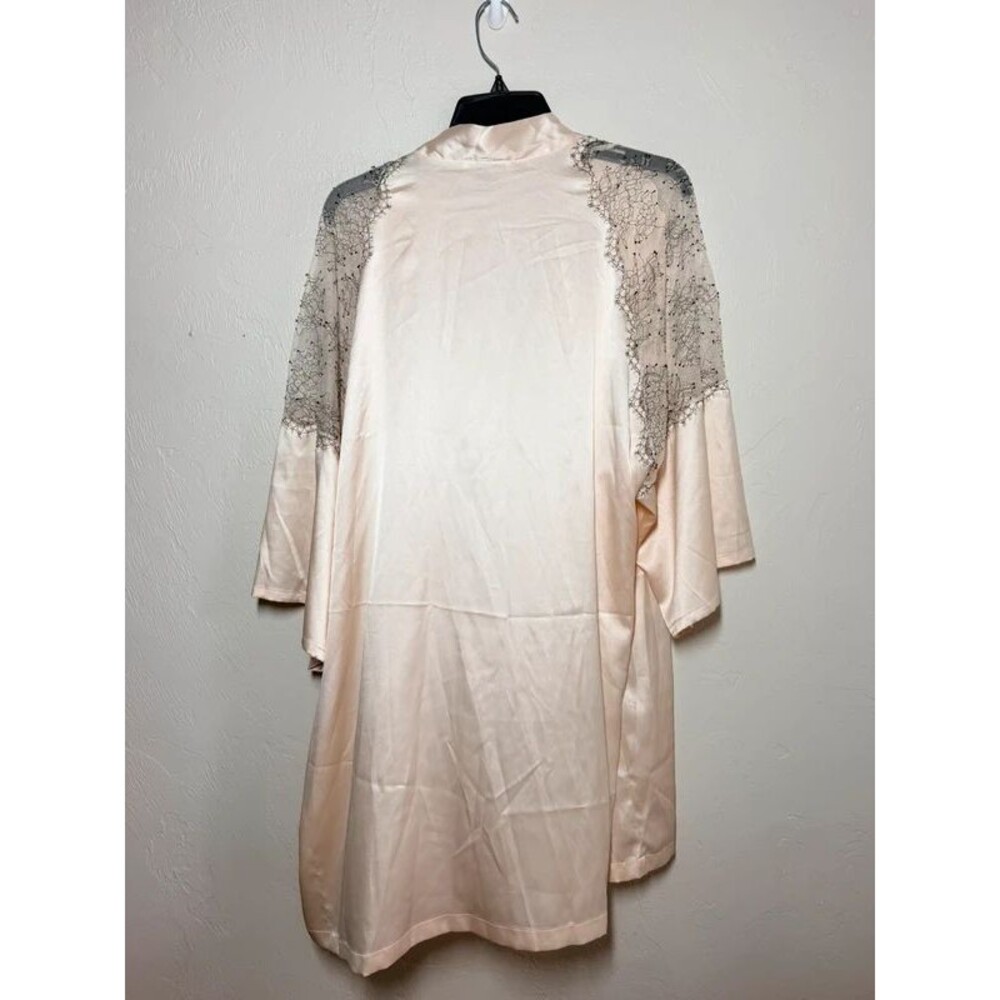 Victoria’s Secret Robe - Picture 5 of 7